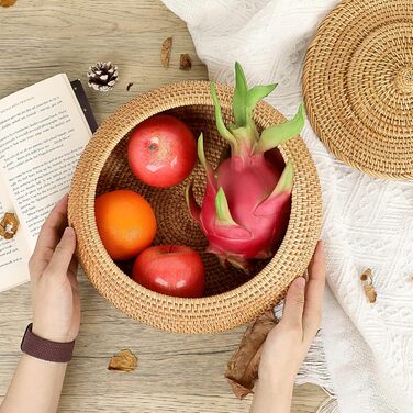 Плетена ротангова скринька для зберігання з кришкою, натуральний кошик для хліба, овочів, фруктів, продуктів, ключів, кабелів, пульта дистанційного керування, окулярів, як кошик для фруктів/перекусів, органайзер для столу, подарунковий, 28*28*16 см