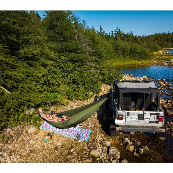 Туристичний кемпінг-гамак NATUREFUN 275 x 140 см преміум-класу максимальна вантажопідйомність до  300 кг дихаючий, швидковисихаючий з парашутного нейлону з 2 карабінами зелений