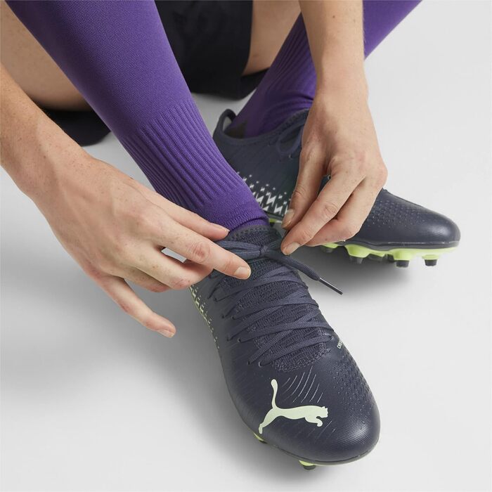 Жіночі футбольні бутси PUMA Future Z 4.4 Fg/Ag WN&39s 38 EU Parisian Night Fizzy Light Pistachio