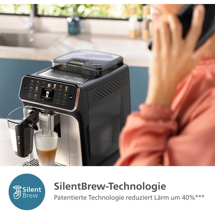 Повністю автоматична кавоварка Philips серії 5500 з функцією Latte Go, технологією SilentBrew, швидким запуском. Ароматна кава зі