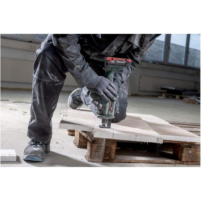 Акумуляторна ударна пила Metabo SSE 18 LTX BL Compact (602366800) пластиковий корпус 18В 2х4Ач LiHD ASC 55