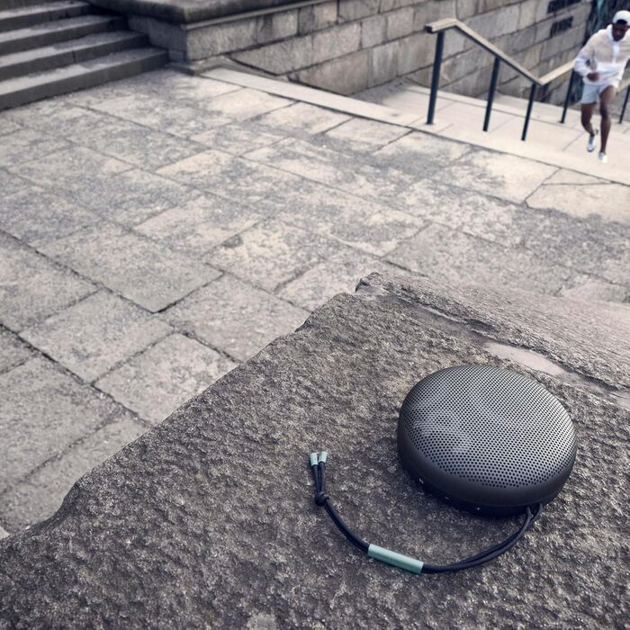 Бездротова портативна водонепроникна Bluetooth-колонка IP67 зі звуком на 360 градусів, голосовим помічником Alexa і спікерфоном, 1