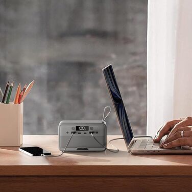 Кемпінгова електростанція Revolt Powerstation Електрична станція та сонячний генератор потужністю 89,6 Втгод, 230 вольт, 100 Вт (літій-літій-полімерний акумулятор, з виходом 12 вольт, ноутбук)