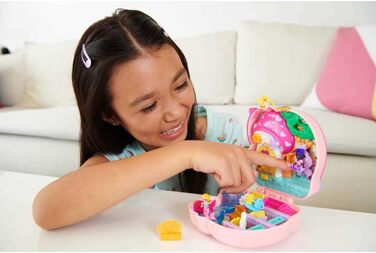 Кишеньковий єдиноріг Поллі, в тематиці лісових чудес, з 13 аксесуарами, такими як 2 ляльки (1 русалка), чайний сервіз і домашні тв