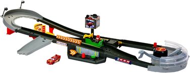Інтерактивний ігровий набір з гоночним треком, прискорювачем, піт-лейн, подіумом переможця, автомобілем Блискавки МакКуїна, для ді