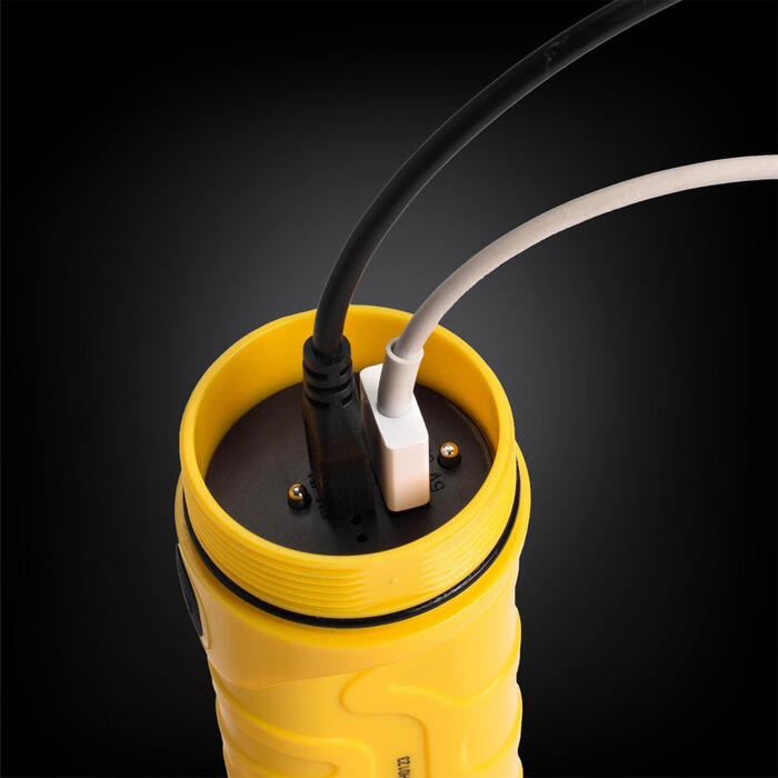 Ліхтар професійний Mactronic Dura Light 2.3 (800 Lm) Powerbank USB Recharge Glass Breaker (PHH0124)