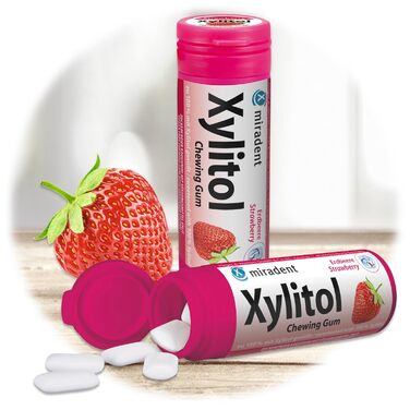 Жувальна гумка miradent Xylitol Dental Care полуниця– 12 шт.
