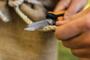 Садові ножиці Fiskars універсальні, довжина 20,6 см, леза з нержавіючої сталі/пластикові ручки, чорні/помаранчеві, суцільні, SP-320, 1063328