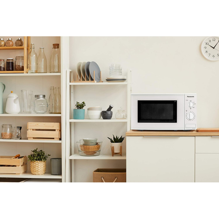 Мікрохвильова піч Panasonic NN-E201WMEPG Solo (800 Вт, 20 літрів) Біла без гриля Одинарна біла