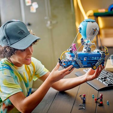 Бойовий автобус LEGO Fortnite - Іграшковий транспортний засіб з відеогри з 9 мініфігурками та аксесуарами - Різдвяний подарунок для геймерів, хлопчиків та дівчаток віком від 10 років - 77073 Бойовий автобус 77073
