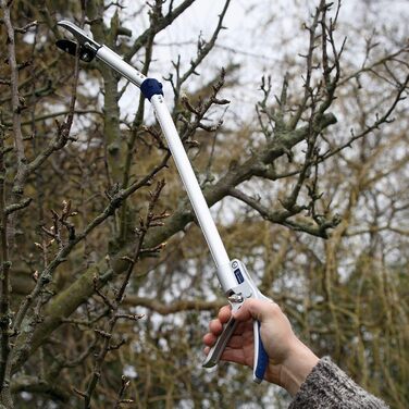 Садові ножиці Spear & Jackson 8200RS Razorsharp Easy Reach для важкодоступних фруктів та квітів, обертове обхідне лезо, вуглецева сталь з PTFE-покриттям, легка довга ручка