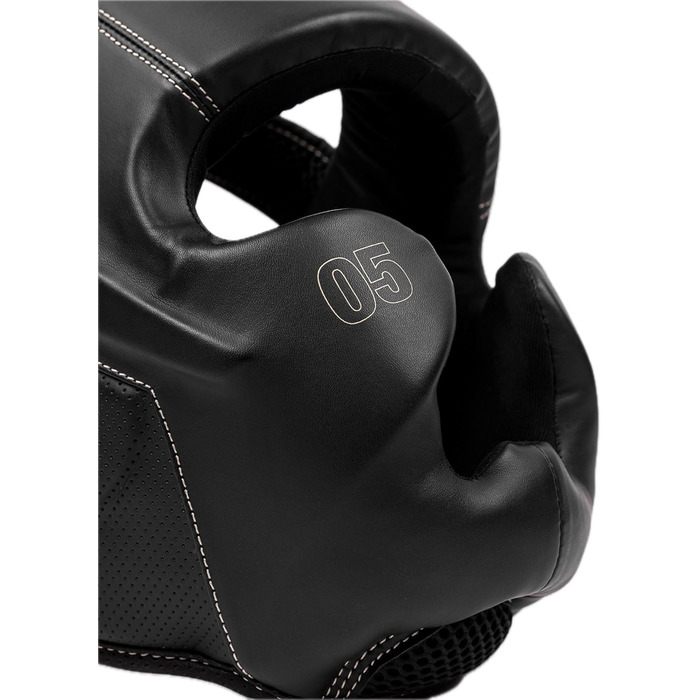 Шолом Venum Impact Evo чорного кольору