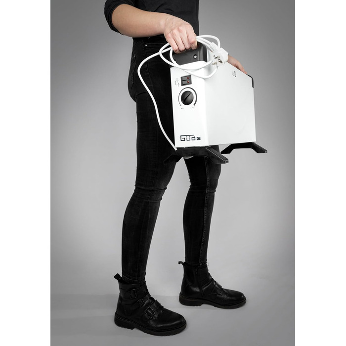 Конвекційний обігрівач Gde GKH 2000 (потужність нагріву 2 кВт, 3 рівні нагріву (0,75/1,25/2 кВт), безступінчастий термостат, максимальна продуктивність обігріву приміщення 45 м, безшумний конвекційний обігрів, захист від перегріву, ручки для перенесення)