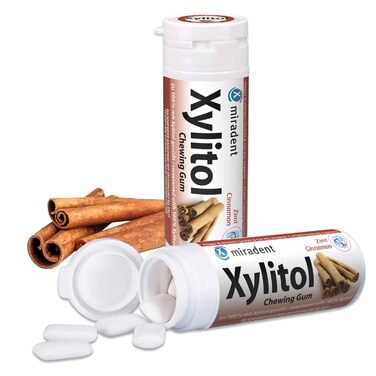 Жувальна гумка miradent Xylitol Dental Care з ксилітолом та корицею – 12 шт.