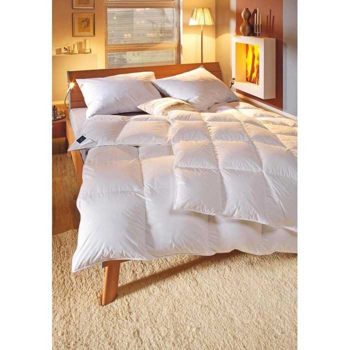 Подушка Billerbeck E04 Gold Edition 15 з жорсткою опорою - 80 x 80 см - пухова подушка, підходить для людей з алергією на пилових кліщів, з м&39яким чохлом