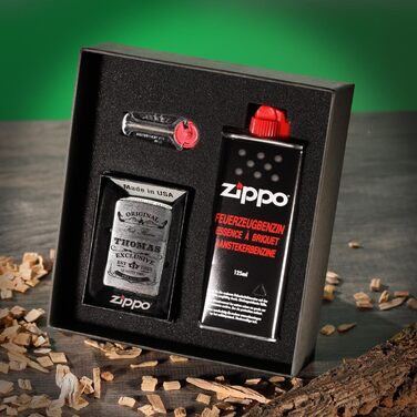 Подарунковий набір Zippo-Store Zippo Storm Lighter - 1 пляшка бензину (125 мл) - 6 кременів - з гравіюванням - в т.ч. подарункова коробка - захищена від вітру та погодних умов Мотив Оригінал-ексклюзив Мотив Оригінал-ексклюзив