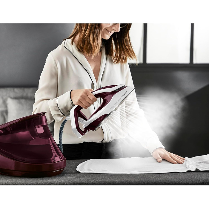 Парова прасувальна станція Tefal GV9810 Pro Express Vision Розумне світлодіодне підсвічування на прасці потужний тиск 8,3 бар 180
