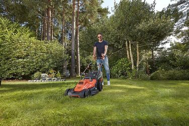 Електрична газонокосарка BlackDecker з ручкою на кермі (1800 Вт, ширина зрізу 42 см, 6-позиційне регулювання висоти, травозбірник на 50 л, ідеально підходить для великих садів) BEMW481BH 42 см Унікальна