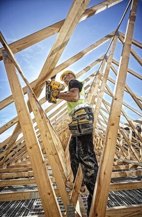 Акумуляторний цвяходер DEWALT 18 В/5 Ач, DCN692P2-QW