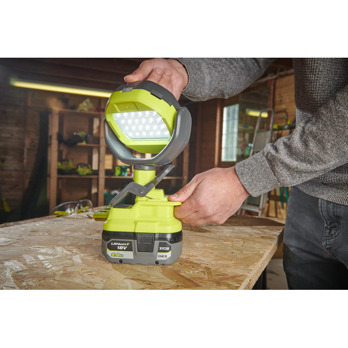 Акумуляторний LED-ліхтар RYOBI 18 V ONE RLCL18-0 (до 1000 лм, поворотна головка 360, без АКБ та зарядного пристрою)