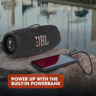 Колонка JBL Charge 5 чорного кольору - Водонепроникний портативний бумбокс з інтегрованим банком живлення - Один заряд акумулятора