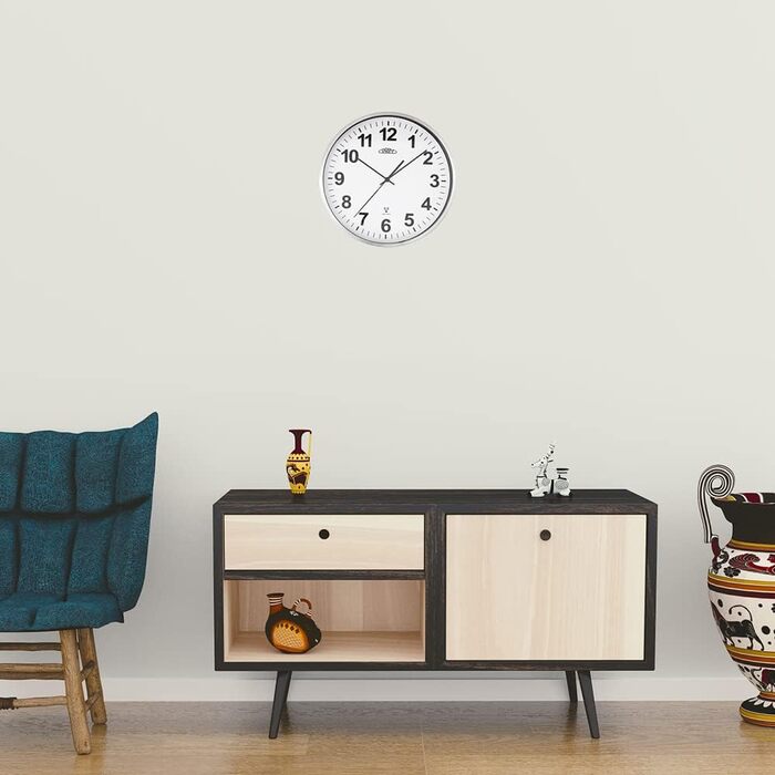 Радіокерована настінна годинник PRIM Design, білий/сріблястий, металевий корпус, сучасний дизайн, Ø 303 мм, декор для вітальні, кухні та офісу