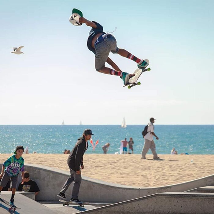 Повний скейтборд Rampage Plain Third 78.7 x 20.3 см - 7-шарова дека з канадського клена, Double Kick увігнута, ABEC-3 підшипники, 50 мм PU колеса, для дітей, підлітків та дорослих, синій дизайн