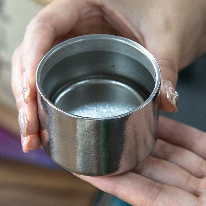 Надлегка 450-мілілітрова двостінна ізольована пляшка для чаю для кемпінгу та походів, титановий сплав, сірий колір