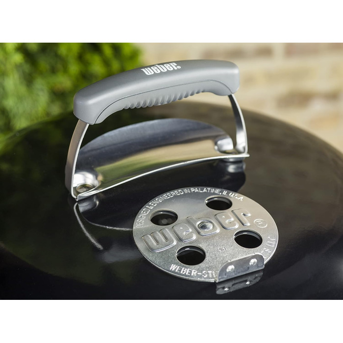 Гриль для вугілля Weber Classic Kettle, діаметр решітки 57 см, решітка для барбекю з порцеляновою емальованою кришкою та чайником,