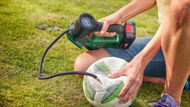 Електричний повітряний насос Bosch UniversalPump 18V (без акумулятора, 18 вольт, для автомобільних, мотоциклетних і велосипедних ш