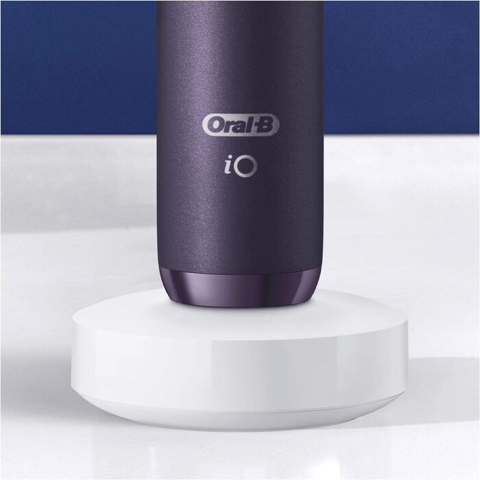 Електрична зубна щітка Oral-B iO 8 Double Pack з революційною магнітною технологією та мікровібраціями, 6 програмами чищення, кольоровим дисплеєм та дорожнім кейсом, чорний онікс/фіолетовий аметрін