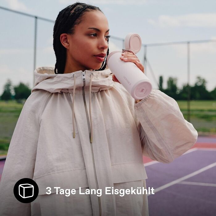 Пляшка Stanley IceFlow Twist Flip 0,47 л - Зберігає напої крижаними протягом 12 годин - 3 днів - Можна мити в посудомийній машині - Перероблена нержавіюча сталь - Без BPA - Двостінна вакуумна ізоляція - Рожевий кварц 470 мл