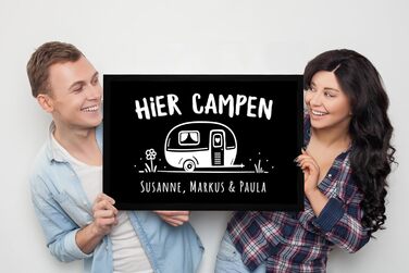 Персоналізований килимок для кемпінгу з іменем родини, чудовий подарунок для власників караванів, нековзний та миється, чорний, 60x40 см, ідеально підходить для кемпінгу.