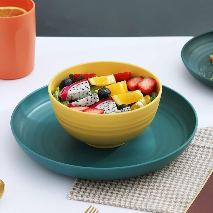 Набір посуду Kyraton з 16 предметів, небиткий та багаторазовий, з пластику. Легкі тарілки, чашки, миски. Легко переносити та мити. Не містить бісфенолу А. На 4 порції. 1. Різнокольоровий.