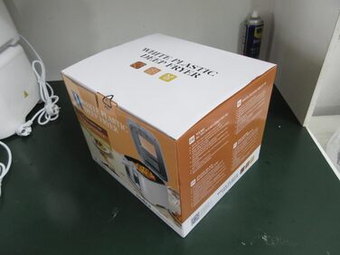 Фритюрниця Aigostar з олією, 1650 Вт, фритюрниця 2.5 л з оглядовим вікном, контроль температури, світловий індикатор, білий