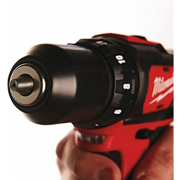 Акція на акумуляторний дриль-шуруповерт Milwaukee M12BDD-152C 2 шт. 12 В / 1,5 Ач Li-Ion, , 4933451460