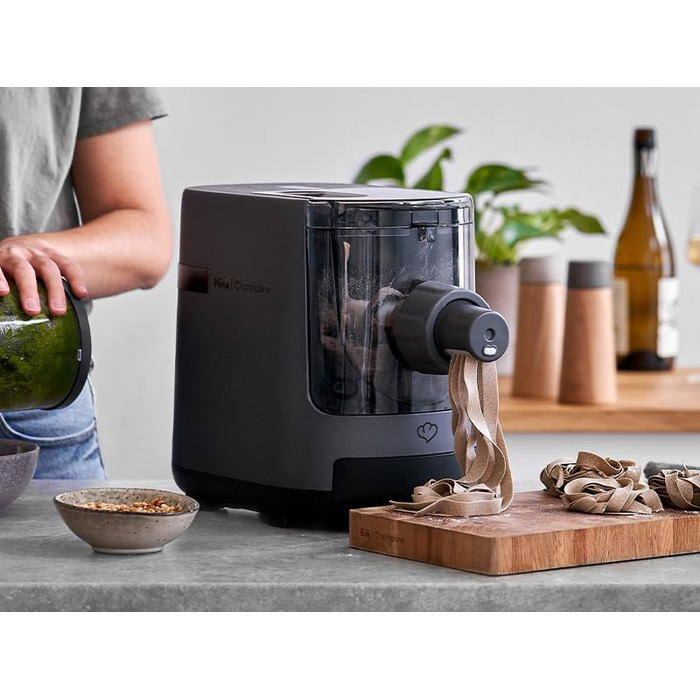 Електрична макаронна машина Nina, повністю автоматична, макаронниця з функцією зважування, включаючи 7 макаронних вставок, буклет з рецептами