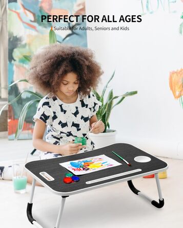 Складаний столик для ноутбука, портативний стіл на коліна, приліжкова тумбочка, підставка для ноутбука з тримачем для напоїв, слотом для планшета та ручкою для перенесення для роботи, письма, малювання та їжі (чорний)