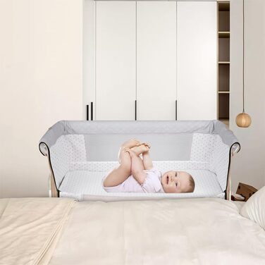 Дитяче ліжечко OHMG Side-by-Side, дитяче ліжко, дитяча колиска, дитяче ліжко 3 в 1 для новонароджених, ліжко-гойдалка для дому та подорожей з колесами, регульована висота 6 рівнів (95 * 50 * 98-110 см (бежево-білий)) 95*50*98-110 см (бежево-білий)