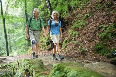 Бандаж на коліно Bauerfeind GenuTrain P3 правий, розмір 3 титановий