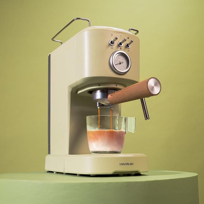 Кавоварка Compact Power Espresso 20 Retro Green 1100 Вт, 20 бар, система термоблоків, поворотний відпарювач, важіль фільтра з подвійним виходом і 2 фільтрами, 1,25 літра з манометром зеленого кольору