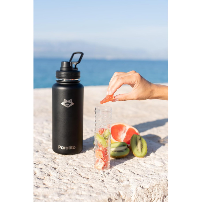 Пляшка для води з нержавіючої сталі 1 л аксесуари для чаю - термос, ситечко для чаю, заварювач для фруктів, спортивна кришка, насадка-трубочка (подарунковий набір чорного кольору)