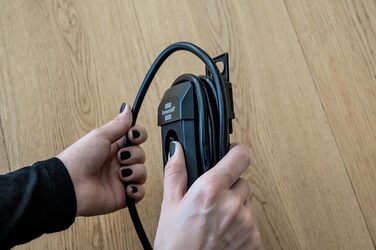 Розетка на 6 розеток (розетка на 6 розеток з вимикачем і кабелем 3 м - кут нахилу захисного контакту розеток 45, зроблено в Німечч