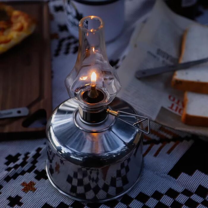 Газовий ліхтар для кемпінгу Fire-Maple Tulip виготовлений зі скла, сталі та алюмінію для газових балончиків з пропаном або ізобутаном. Гарне освітлення без ковпачків для кемпінгу, надзвичайних ситуацій та використання на свіжому повітрі.