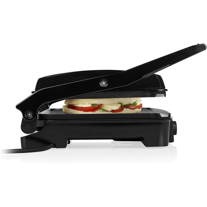 Контактний гриль Tristar з відкриванням на 180 і поверхнею для смаження 29 x 23,5 см/каністру можна також використовувати як насті