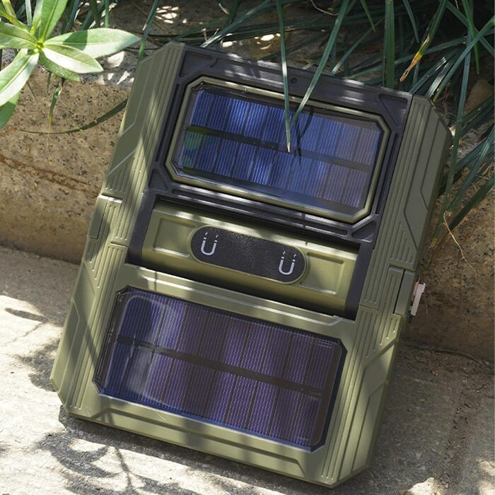 Портативний телескопічний кемпінговий ліхтар з регульованою підставкою та вбудованим блоком живлення для активного відпочинку на свіжому повітрі