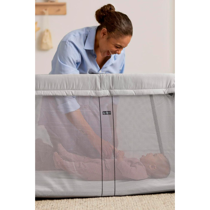 Дорожнє ліжечко BabyBjrn Light, сріблясте