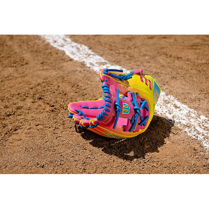 Бейсбольні рукавички Wilson Autumn 2025 A2000 сині/оптично-жовті/рожеві для внутрішнього поля - 11,5 футів для кидка правою рукою