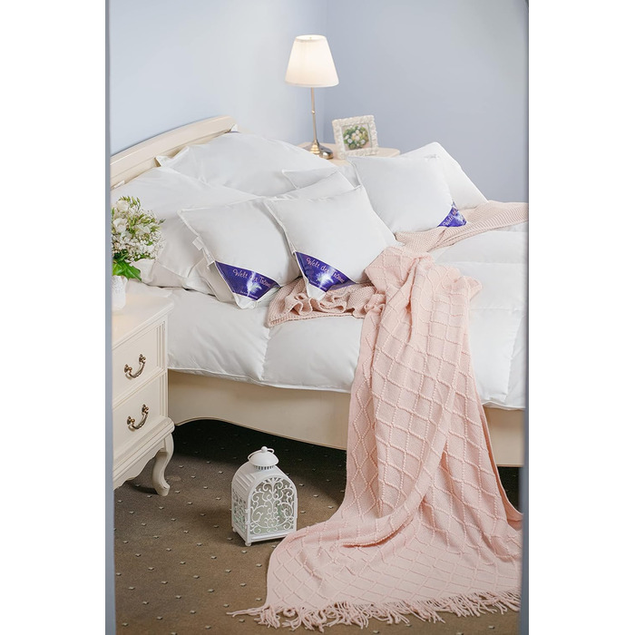 Пухова подушка Світ мрій з 1 пухом 3-камерна подушка Трикамерна подушка 80x80 см Вага наповнювача 1400 грамів Чохол 100 бавовна Пухова подушка Не вищипує живих істот Білий