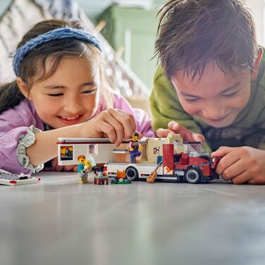 Конструктор LEGO City 60454, Дім на колесах для пригод, 385 деталей